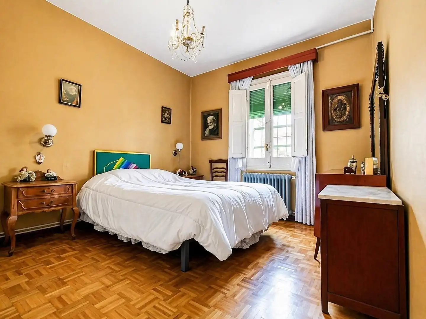Habitación de Casa o chalet en venta en Pozuelo de Alarcón con Calefacción