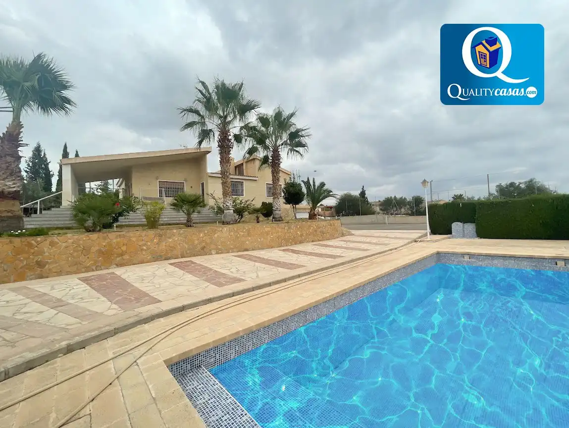 Piscina de Casa o xalet en venda en Elche / Elx amb Terrassa i Traster