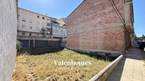 Terreno completamente llano en una zona residencial tranquila de Olot, immagine 5
