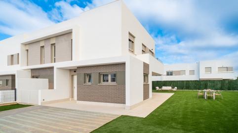 Foto 2 de vivienda de obra nueva en Piso en venta en Avenida de la Salud, Bellavista, Sevilla