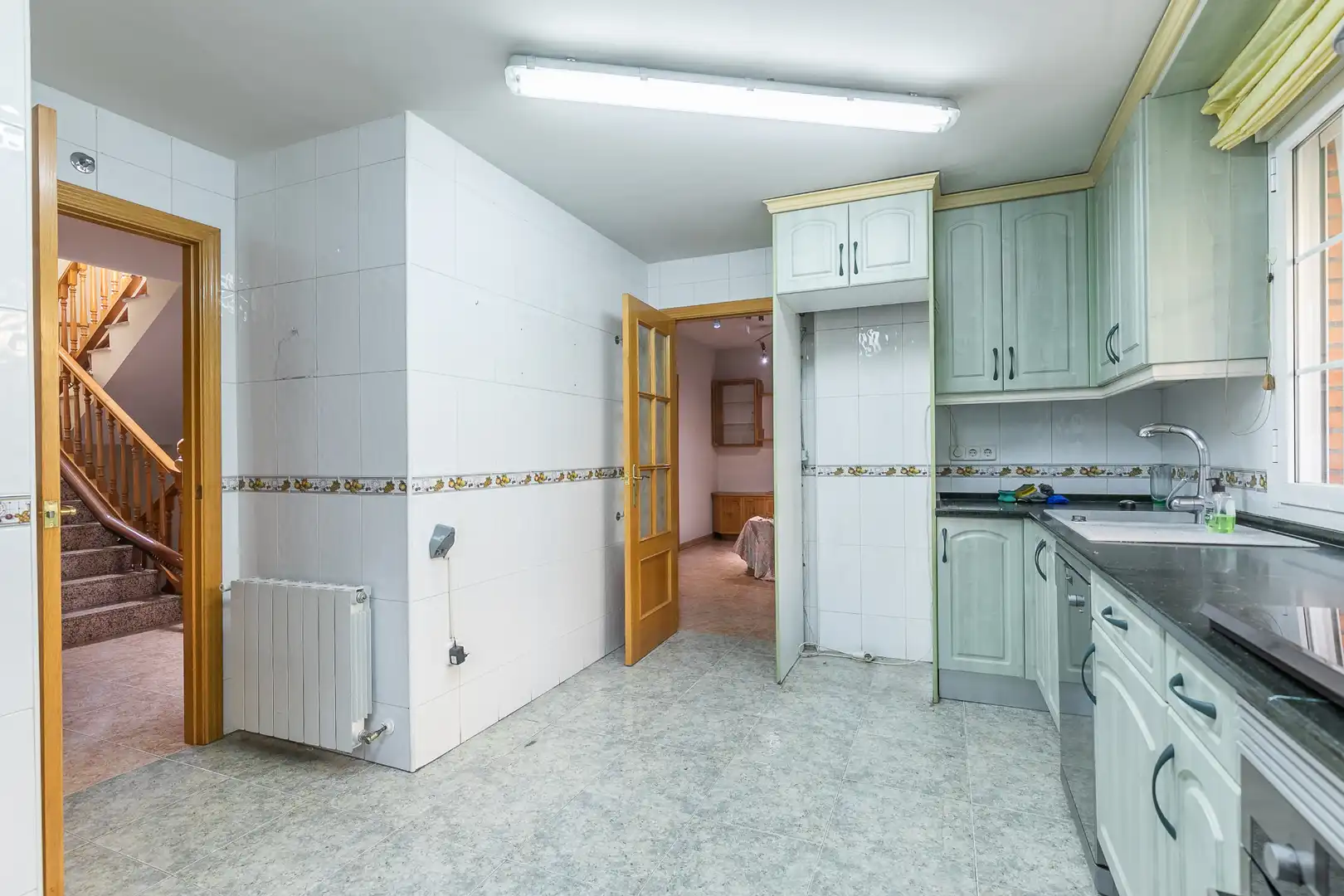 Cuina de Casa o xalet en venda en Torrejón de Ardoz amb Aire condicionat, Calefacció i Jardí privat
