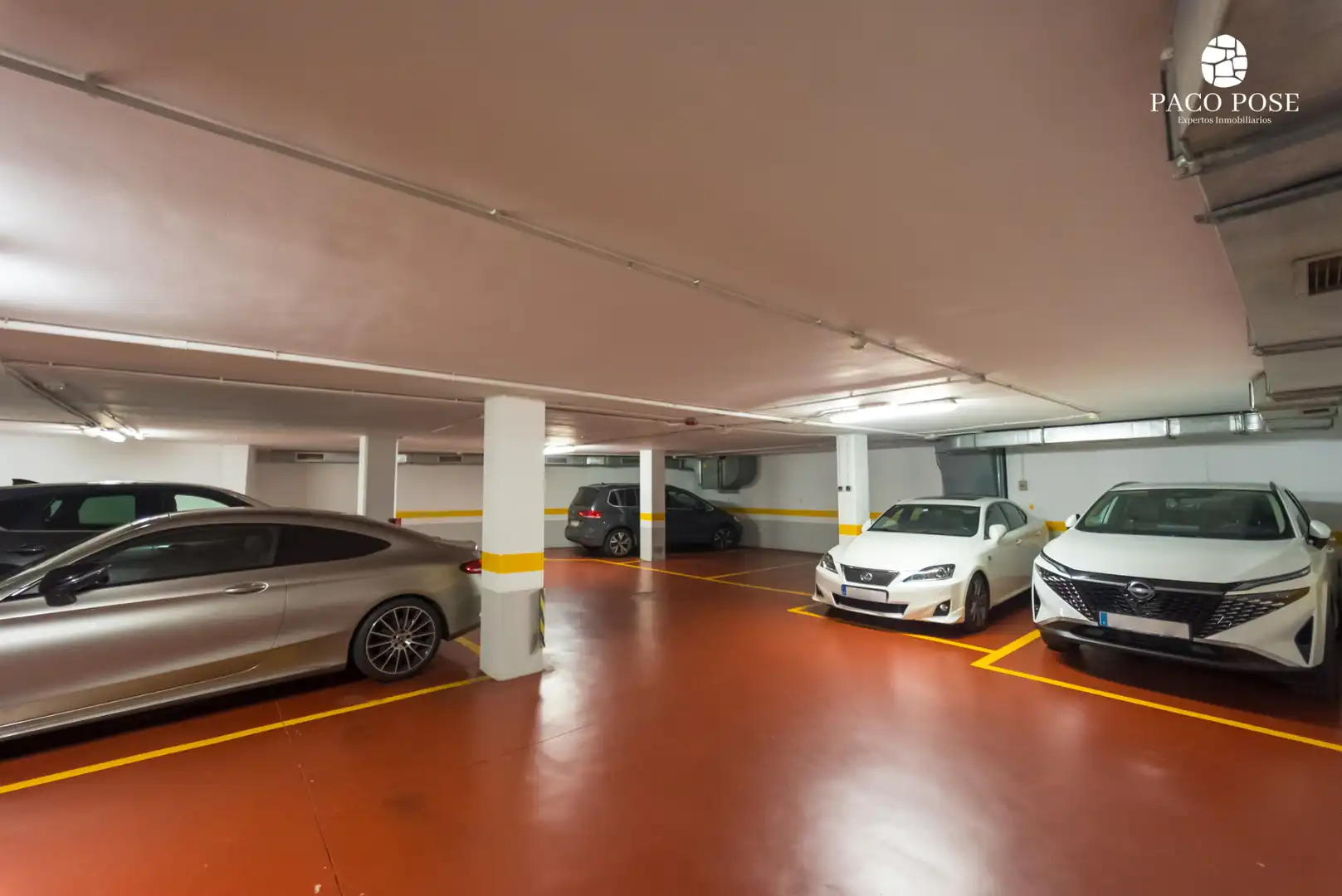 Parking de Piso en venta en A Coruña Capital  con Calefacción, Trastero y Amueblado