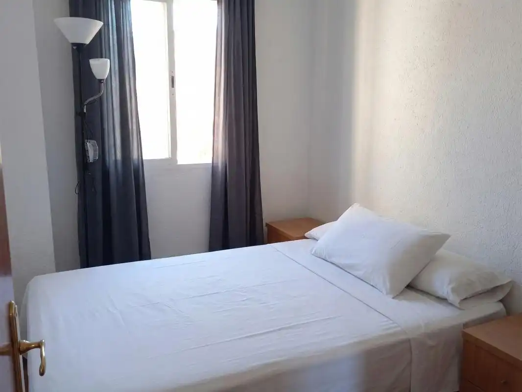 Habitación de Ático en venta en Valencia con Calefacción y Amueblado