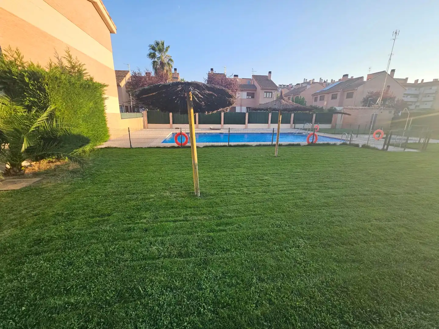 Piscina de Casa o xalet en venda en Navalcarnero amb Calefacció, Jardí privat i Piscina comunitària