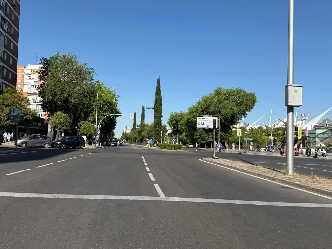 Vista exterior de Pis en venda en Madrid amb Parquet i Terrassa