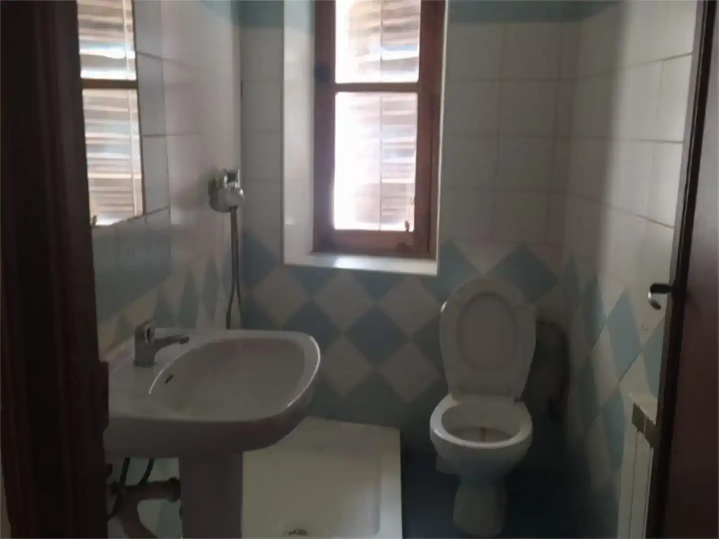 Baño de Casa adosada en venta en Torres de Albánchez