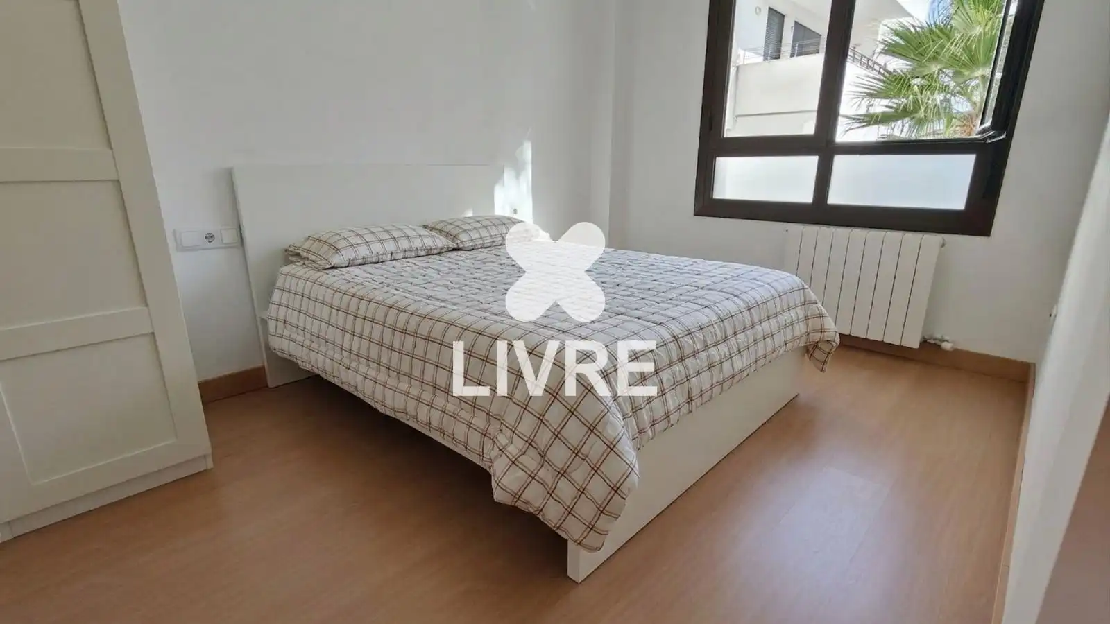 Bedroom of Flat for sale in El Vendrell  with Heating, Parquet flooring and Terrace