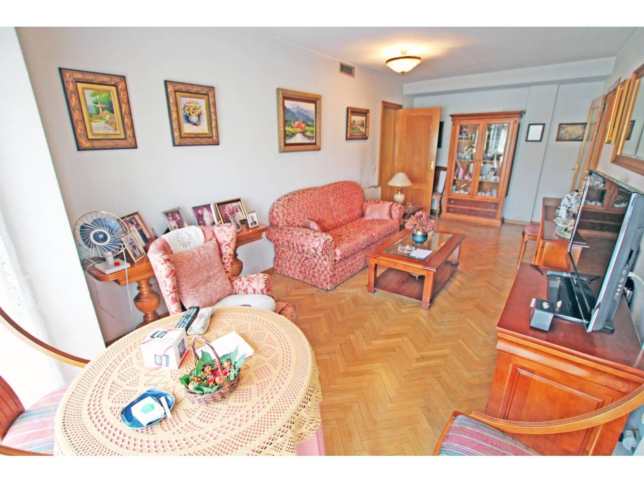 Sala de estar de Piso en venta en  Madrid Capital con Aire acondicionado, Calefacción y Parquet