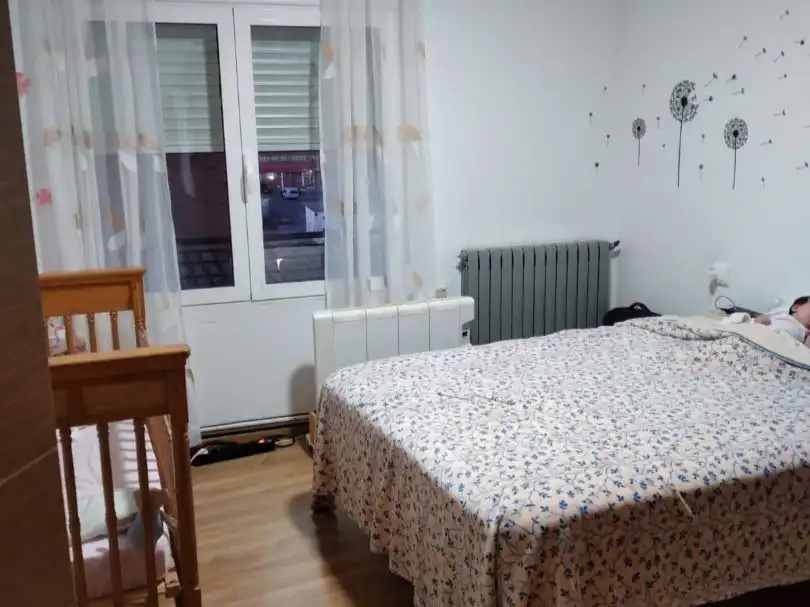 Bedroom of Flat for rent in Cella  with Air Conditioner, Heating and Parquet flooring