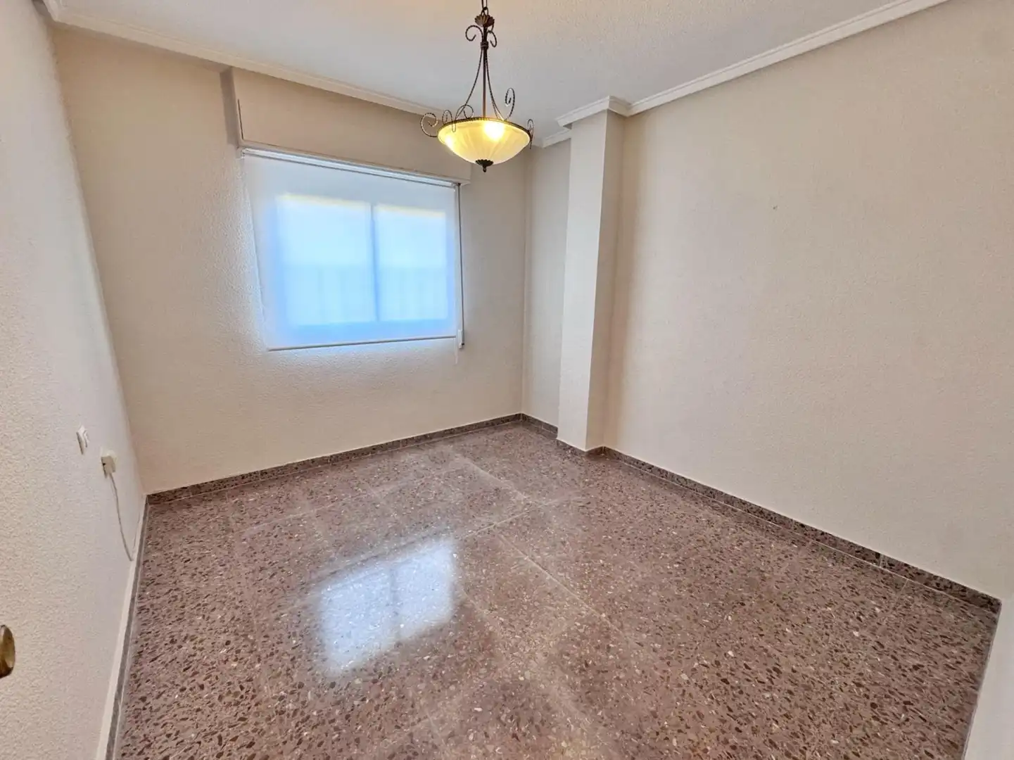 Habitación de Piso de alquiler en Petrer con Aire acondicionado, Amueblado y Balcón
