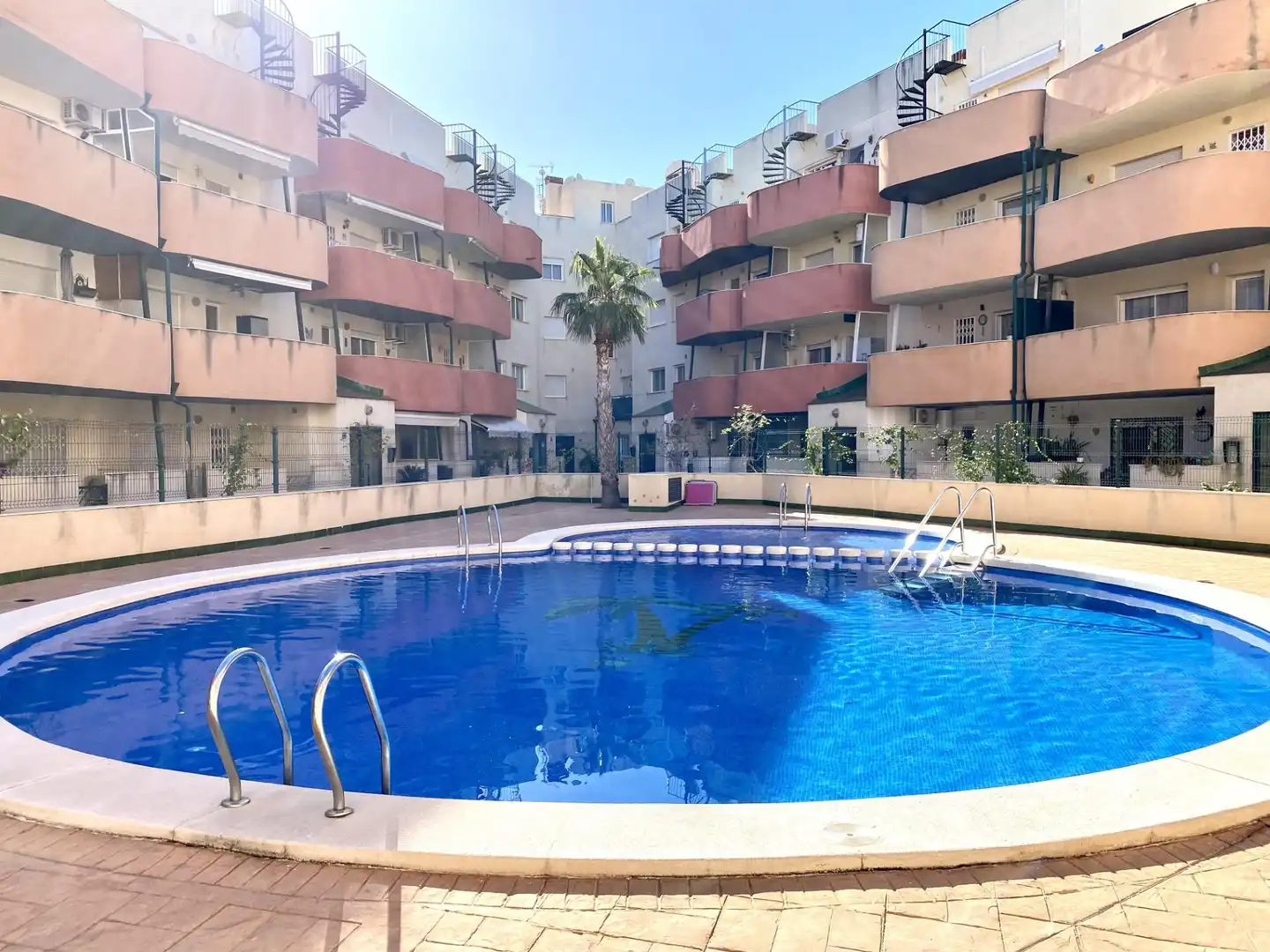 Wohnung zur Miete in Avenida DAYA NUEVA, Almoradí