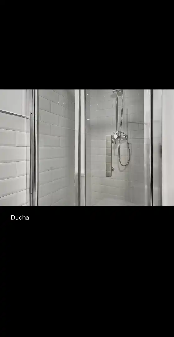 Badezimmer von Wohnung zur Miete in Granada mit Klimaanlage, Heizung und Terrasse