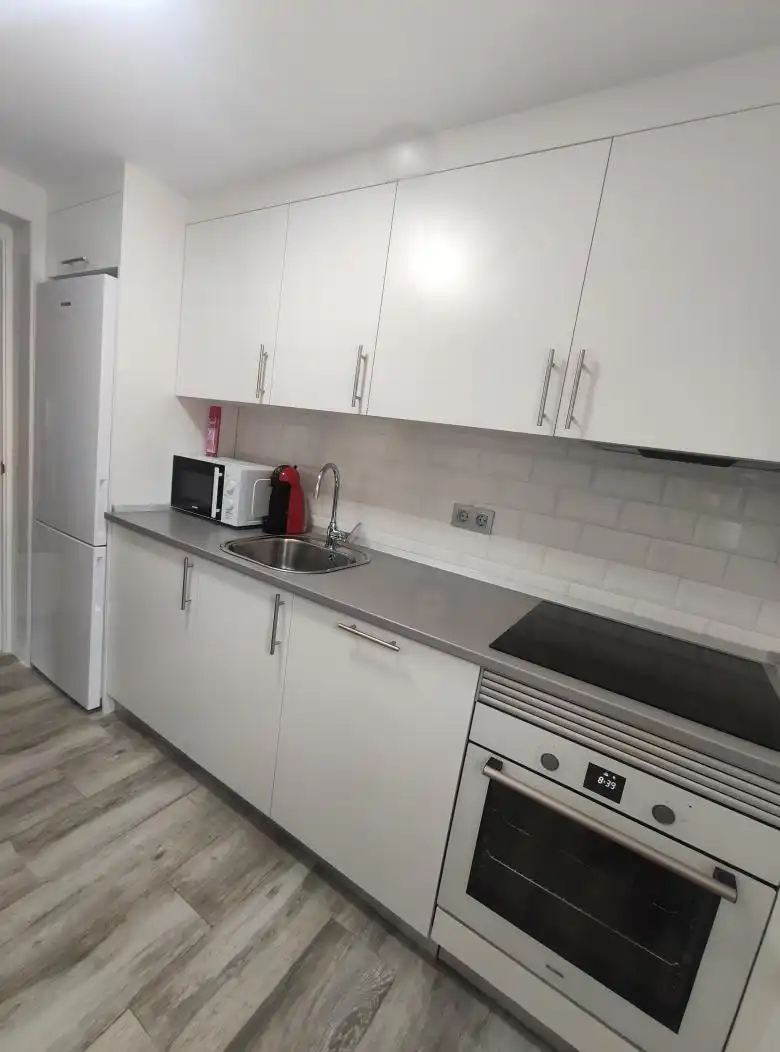 Cuina de Pis en venda en Venta de Baños amb Calefacció, Traster i Moblat