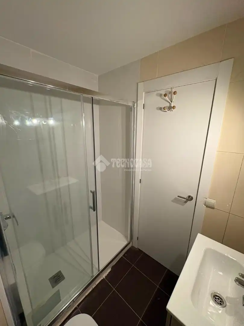 Bathroom of Flat for rent in Madrid