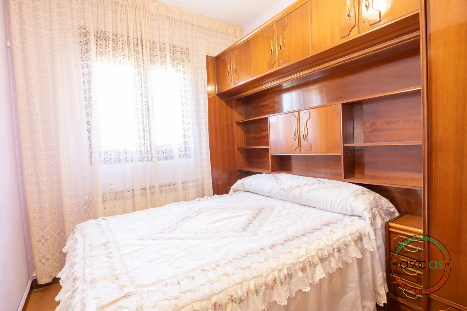 Schlafzimmer von Einfamilien-Reihenhaus zum Verkauf in Proaza mit Heizung und Abstellraum