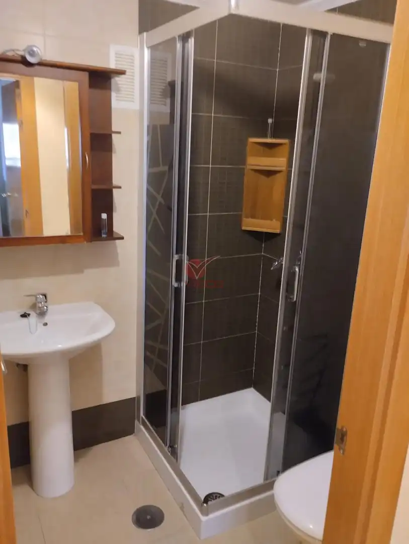 Baño de Piso en venta en Cuenca con Calefacción, Terraza y Trastero