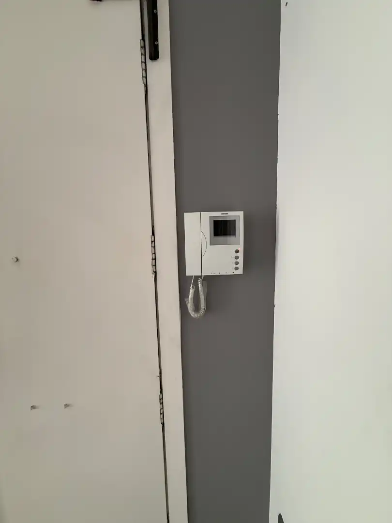 Büro zur Miete in Valencia mit Klimaanlage, Heizung und Balkon