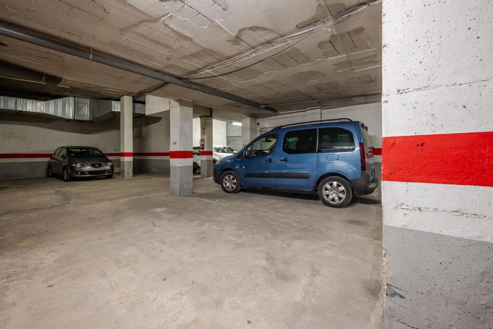 Aparcament de Apartament en venda en Girona amb Calefacció, Terrassa i Balcó