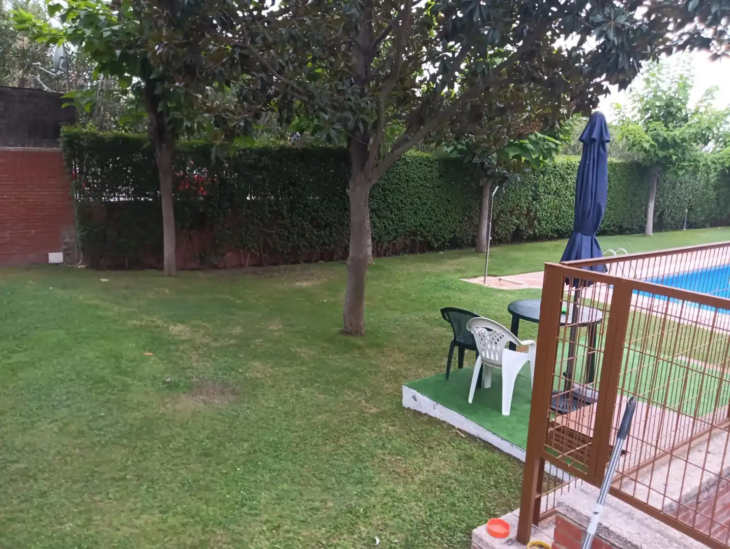 Jardín de Piso en venta en Las Rozas de Madrid con Calefacción, Jardín privado y Piscina comunitaria