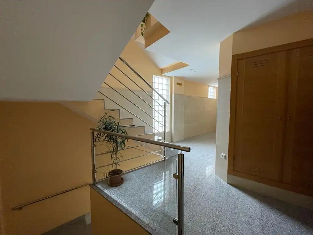Apartamento en venta en Ponferrada con Calefacción, Parquet y Trastero
