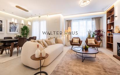 Living room of Flat for sale in  Madrid Capital  with Air Conditioner and Terrace