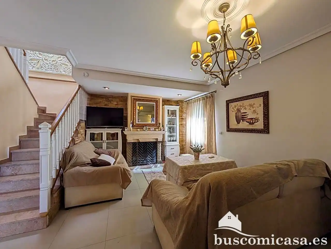 Sala d'estar de Casa o xalet en venda en Linares amb Aire condicionat, Calefacció i Jardí privat