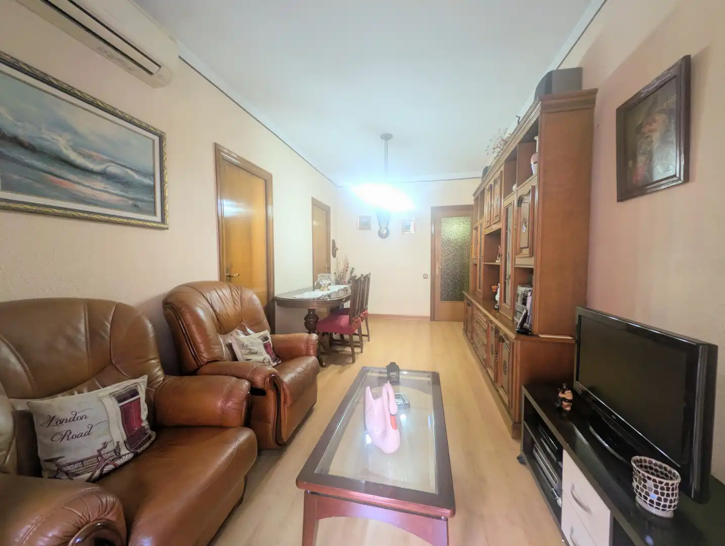 Sala de estar de Piso en venta en Barcelona con Aire acondicionado, Parquet y Amueblado