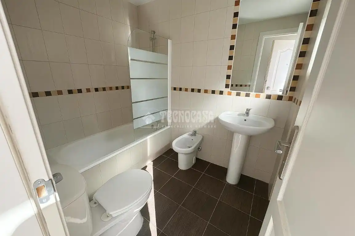 Baño de Piso en venta en Casares con Terraza y Amueblado