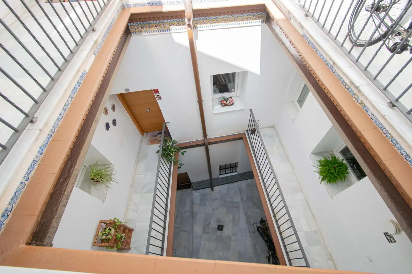 Dachboden zum Verkauf in Sevilla mit Klimaanlage, Terrasse und Balkon