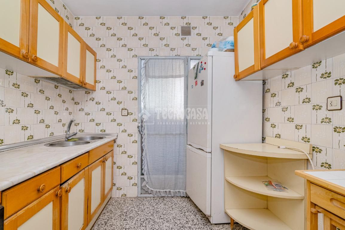 Cuina de Pis en venda en  Granada Capital amb Balcó