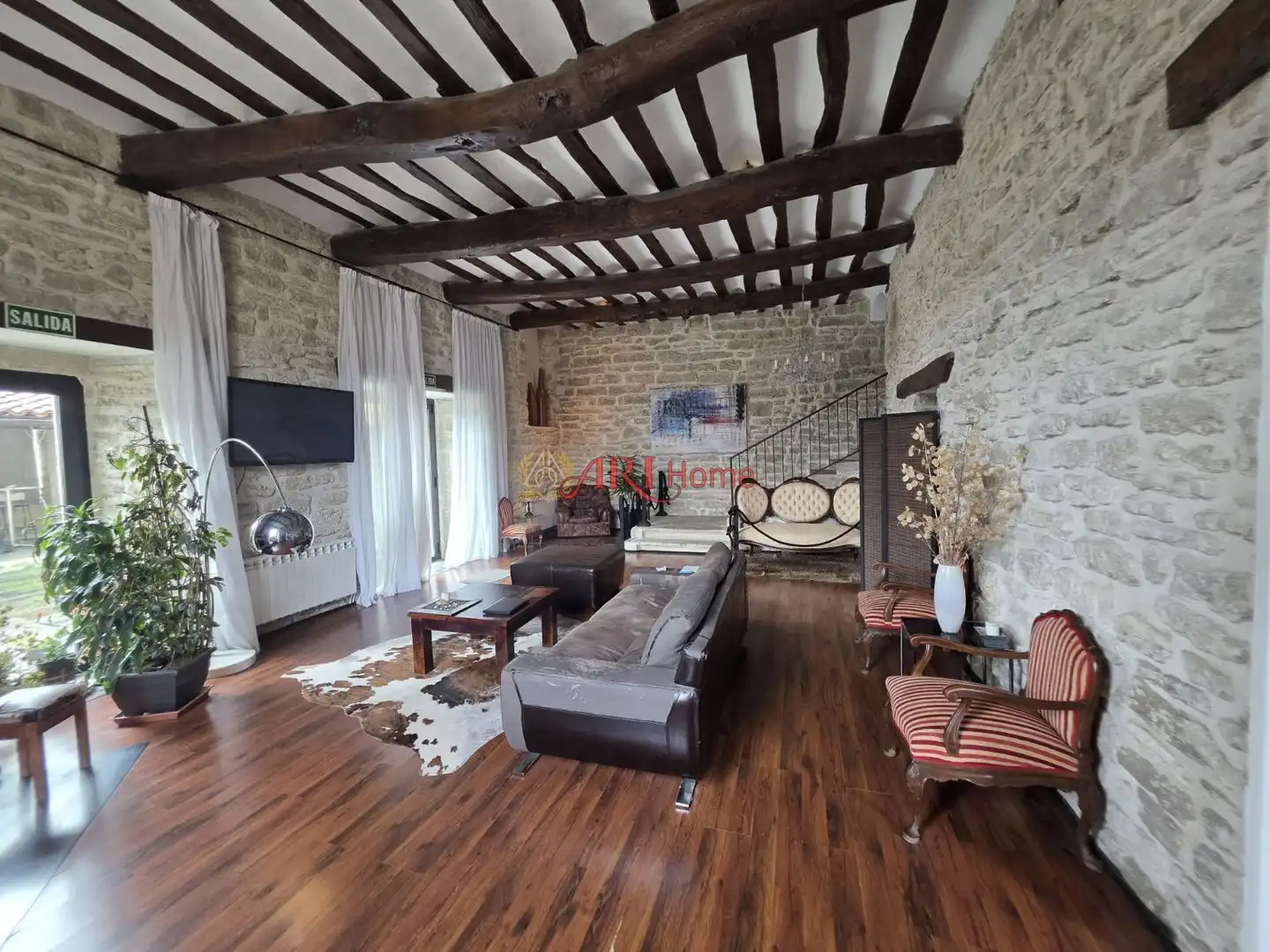 Living room of Buildings for sale in Quintanilla San García