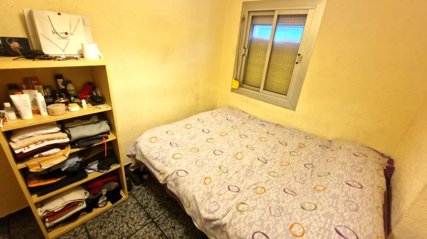 Habitación de Piso en venta en  Barcelona Capital con Balcón