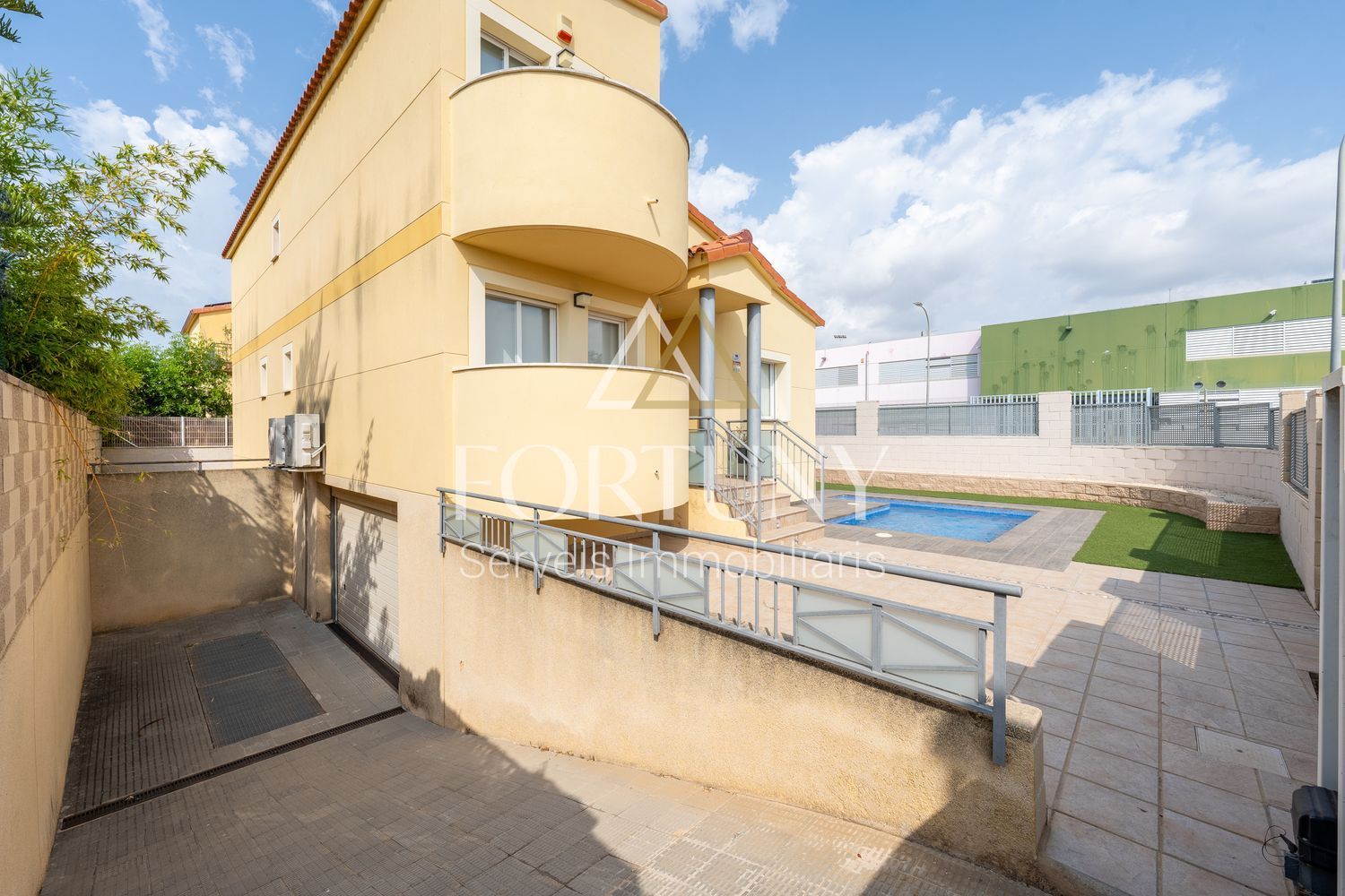 Exterior view of Houses for sale in Cambrils  with Air Conditioner, Storage room and Swimming Pool