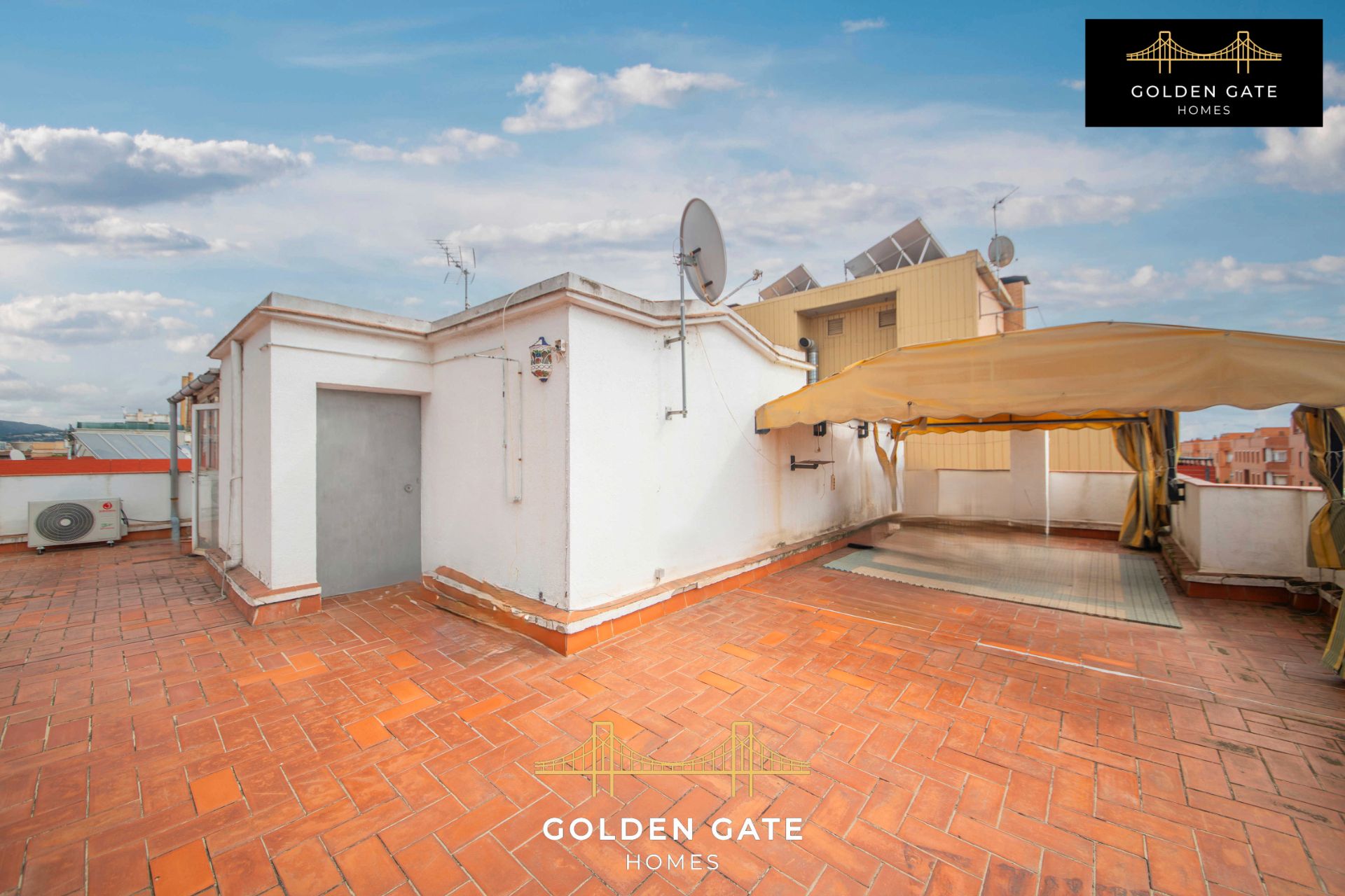 Jardí de Àtic en venda en Sant Adrià de Besòs amb Aire condicionat, Calefacció i Terrassa