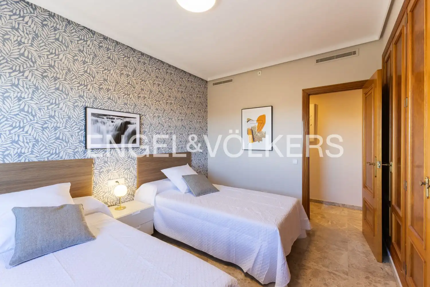 Habitación de Piso de alquiler en Valencia con Aire acondicionado, Calefacción y Amueblado