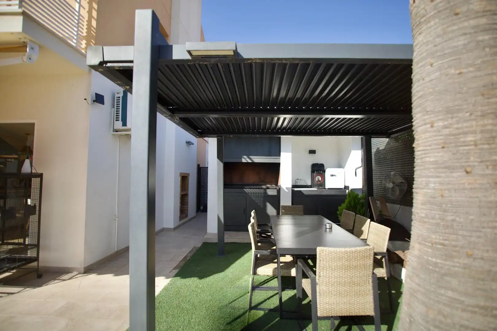 Terrace of Detached homes for sale in Monforte del Cid  with Air Conditioner, Private garden and Parquet flooring