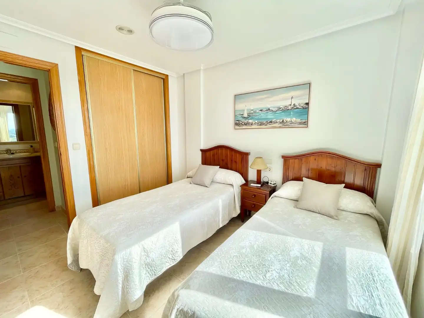 Dormitori de Apartament de lloguer en Cartagena amb Aire condicionat, Piscina i Moblat