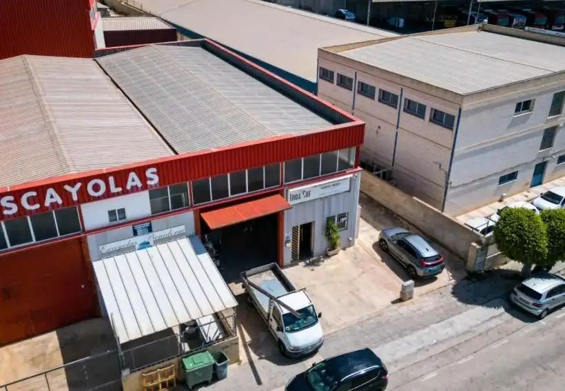 Vista exterior de Nave industrial en venta en Finestrat