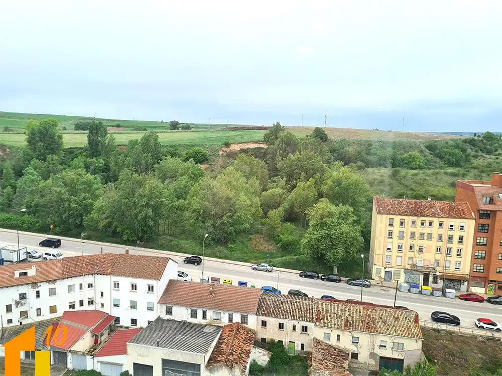 Piso de alquiler en Burgos con Calefacción y Trastero