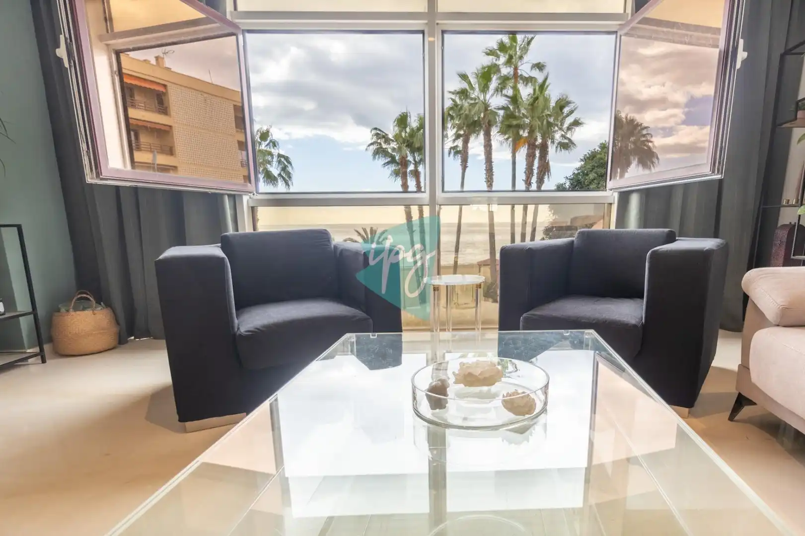 Terraza de Apartamento de alquiler en Estepona con Aire acondicionado, Calefacción y Amueblado