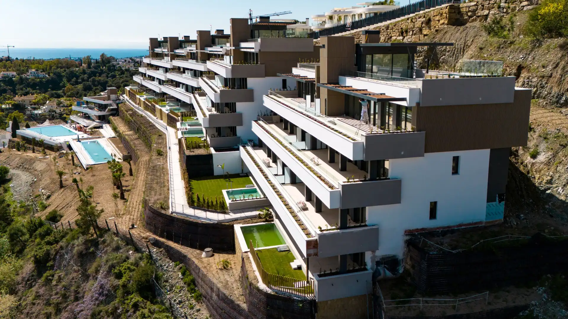 Vista exterior de Planta baixa en venda en Benahavís amb Aire condicionat, Calefacció i Jardí privat