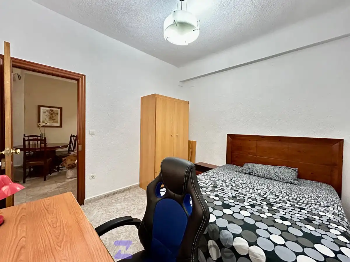 Bedroom of Flat for rent in  Granada Capital  with Air Conditioner, Furnished and Oven