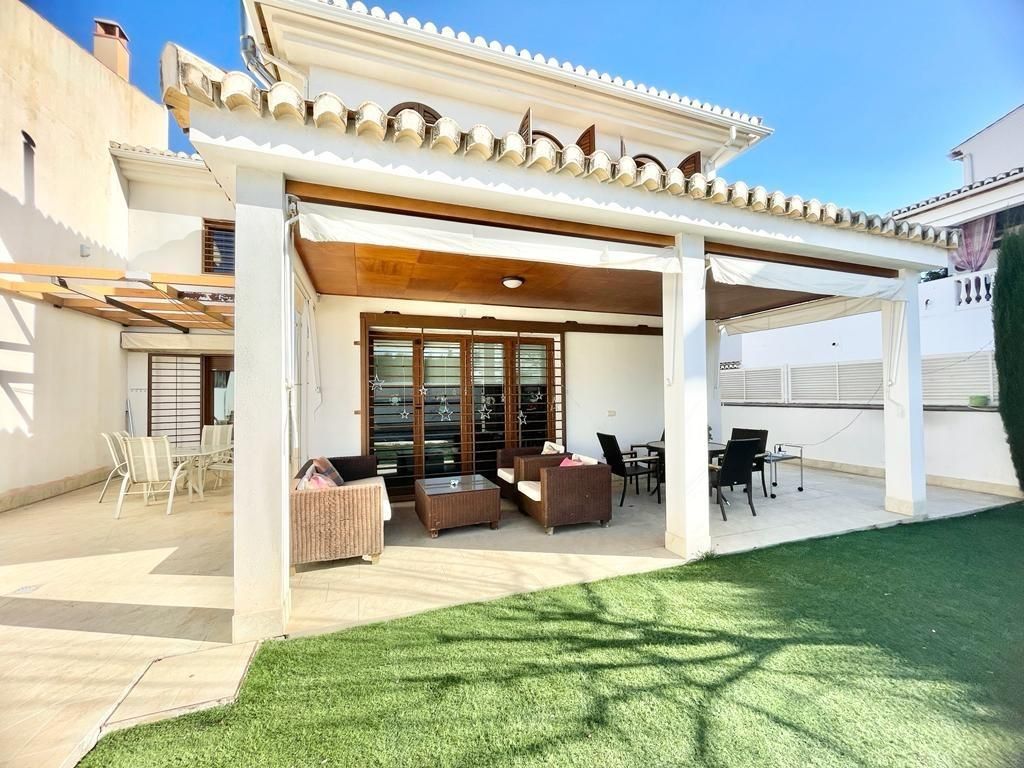 Terrace of House or chalet to rent in  Granada Capital  with Air Conditioner, Heating and Private garden