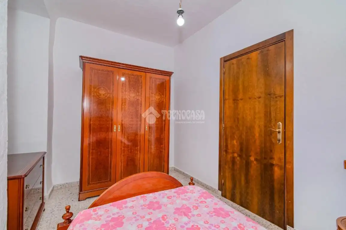 Dormitori de Casa adosada en venda en Loja amb Aire condicionat i Terrassa