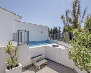 Swimming pool of Single-family semi-detached for sale in Marbella  with Terrace and Swimming Pool