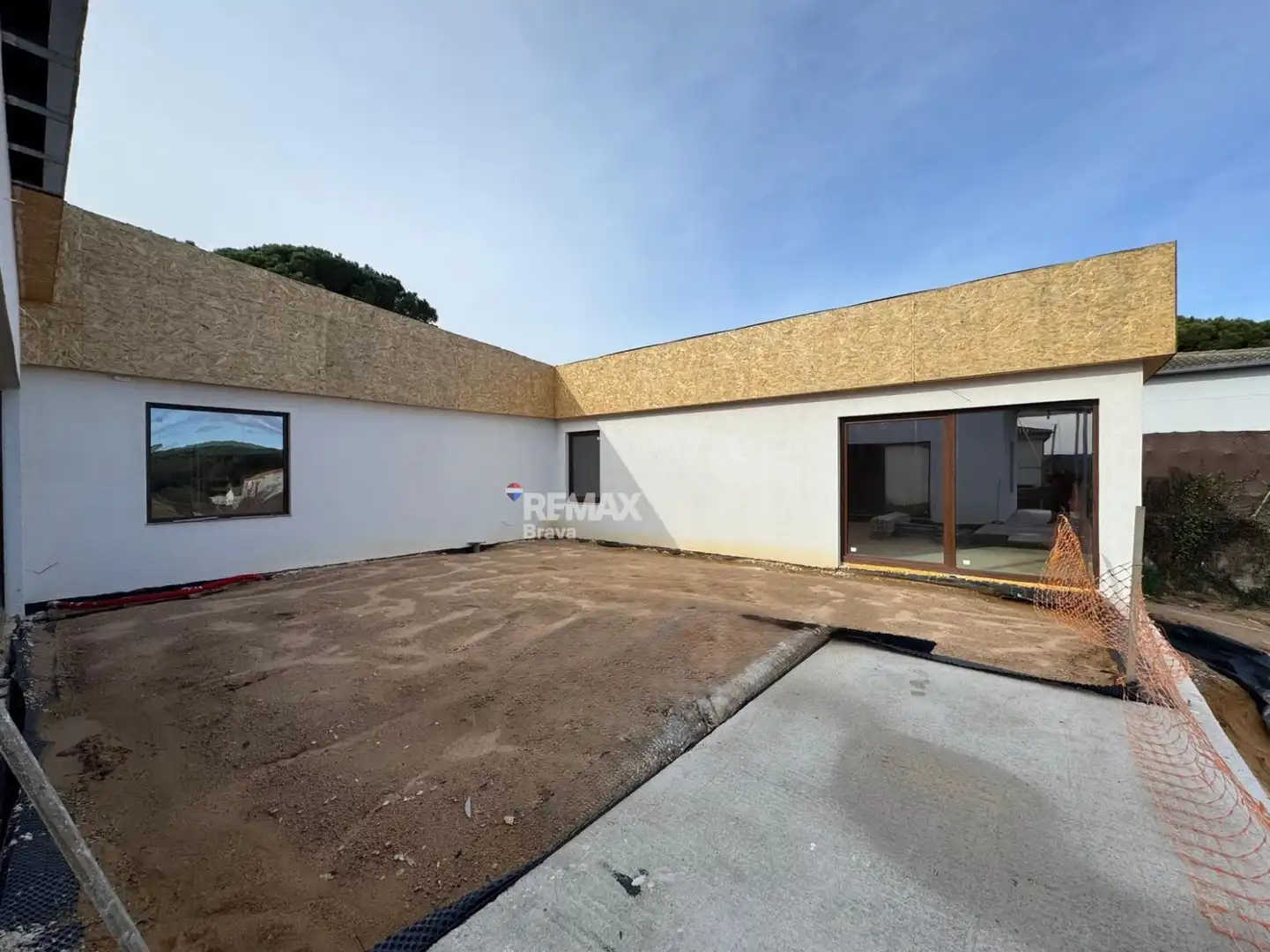 Villa con terrazza in vendita a Calle Calle Ampurda, imagen 3