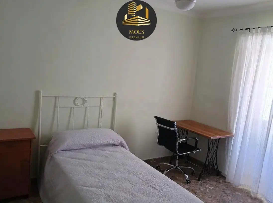 Schlafzimmer von Wohnung zur Miete in Jaén mit Klimaanlage und Heizung