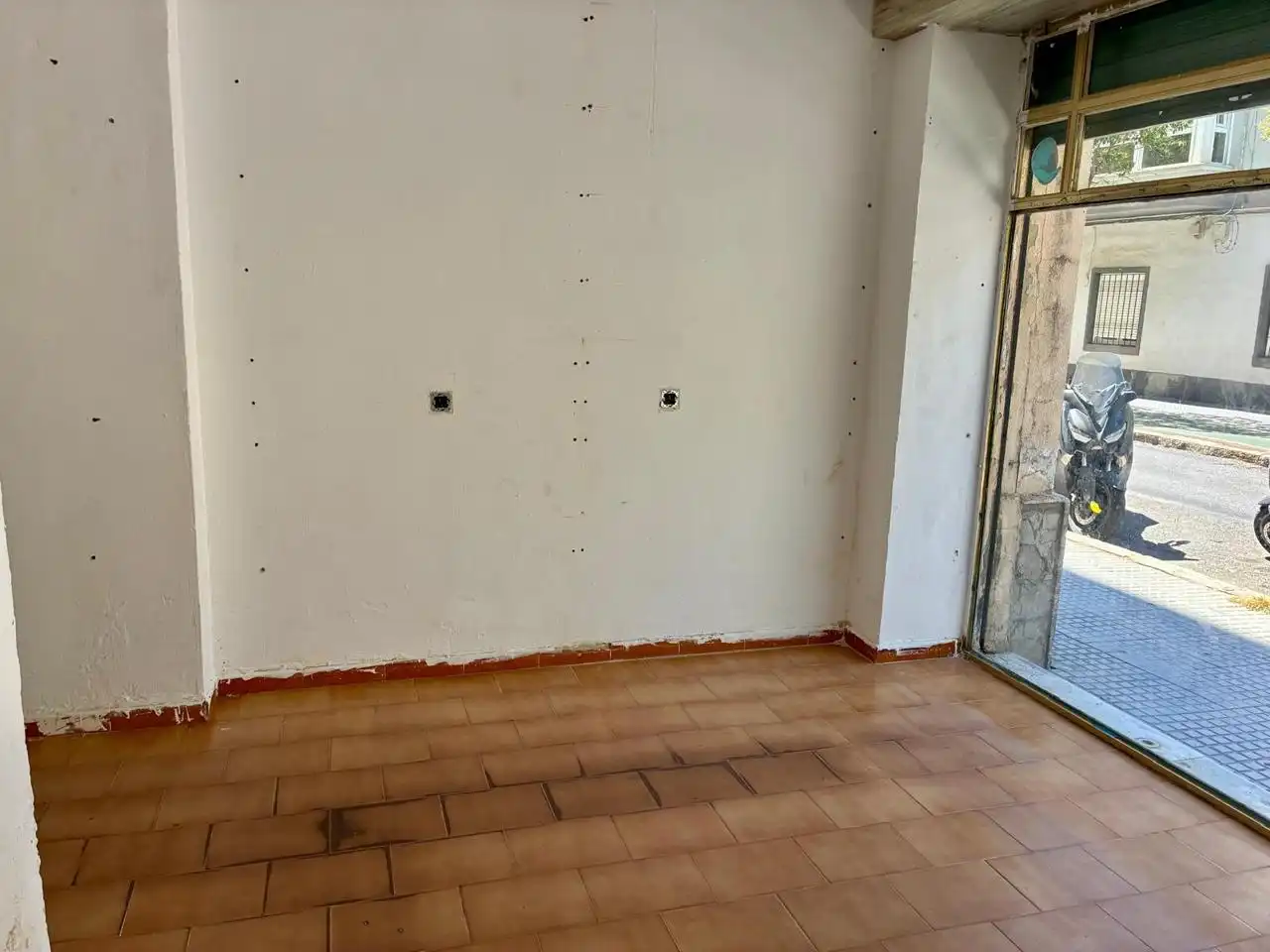 Local de lloguer en Cádiz amb Aire condicionat