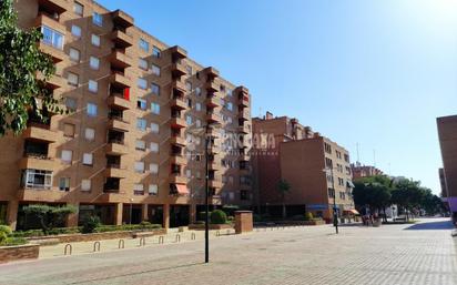 Vista exterior de Pis en venda en  Zaragoza Capital amb Aire condicionat, Calefacció i Parquet