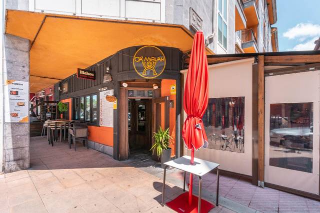 Local comercial en Alquiler en Calle Don Diego Celso Somoano, 1 en Cangas de Onís